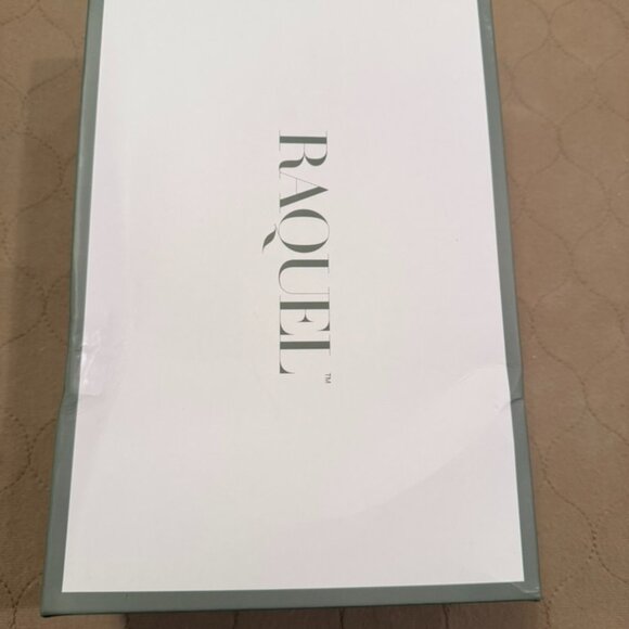 Raquel Welch Straight to Camera Wig Iced Cafe Latte NWT - Picture 10 of 10